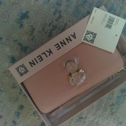 BRAND NEW ANNE KLEIN WALLET 
