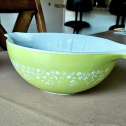 Pyrex Corning Vintage Daisy Mixing Bowl #443 2.5L