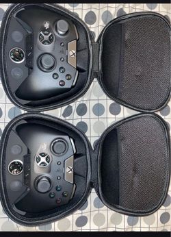 Razer Wolverine Xbox Controllers with Cases – Lot of 2