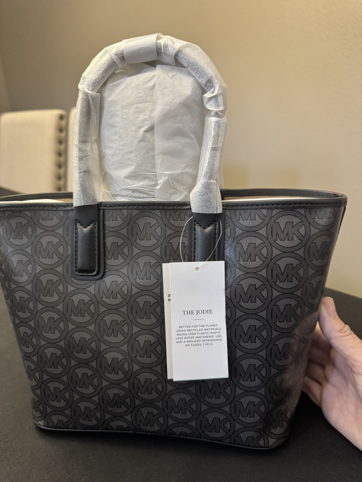 NWT *AUTHENTIC* Michael Kors Jodie Tote