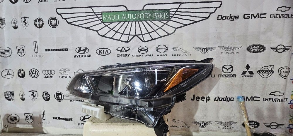 2018-2024 NISSAN LEAF HALOGEN HEADLIGTH OEM- LEFT DRIVER SIDE