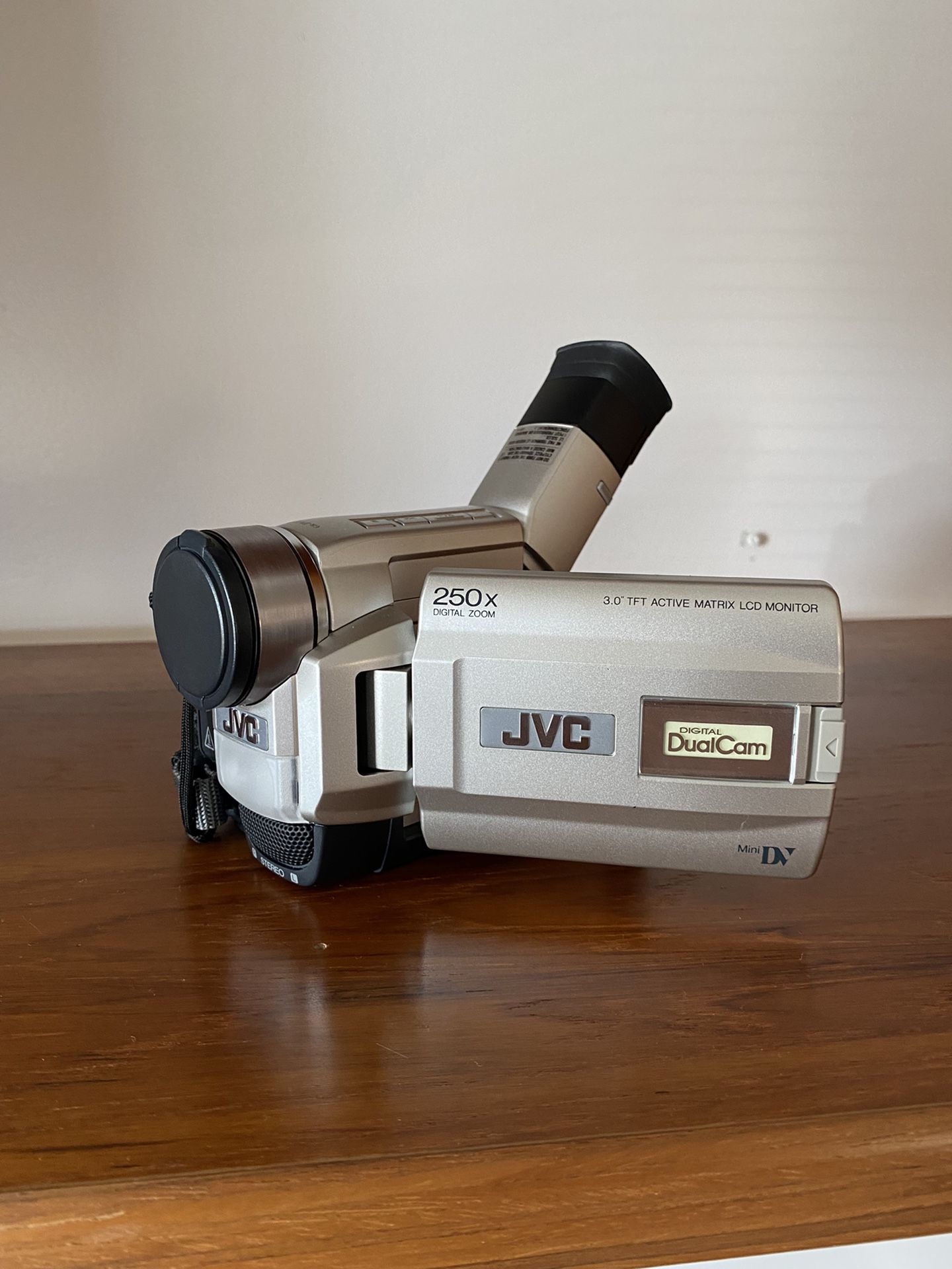 Videocámara Jvc Jvc 250x Digital Zoom JVC GY-HM250 UHD 4K