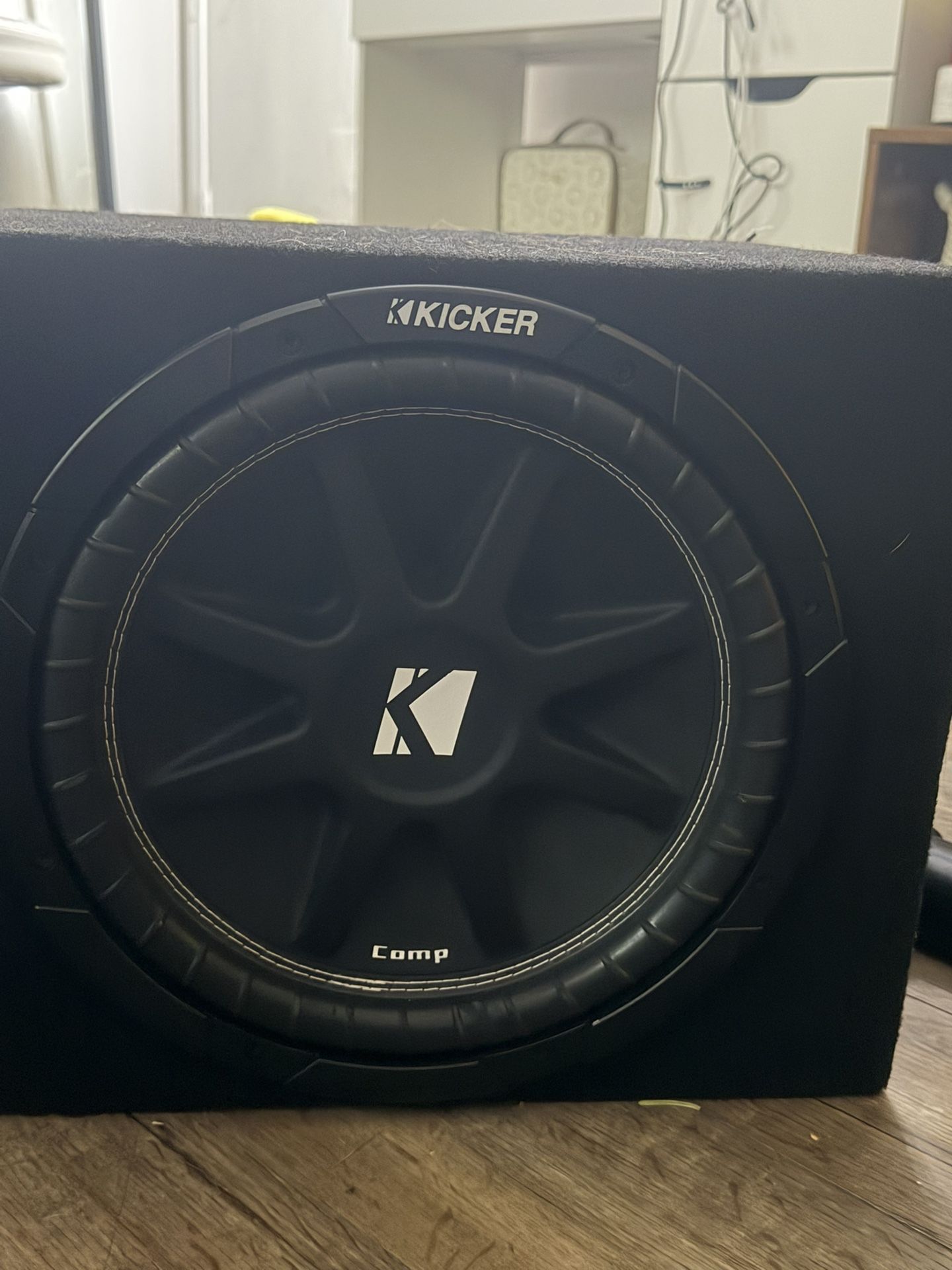 Kicker Comp Subwoofer with box