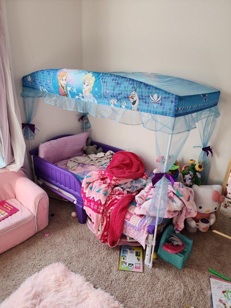 Toddler Bed with mattress 