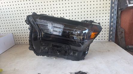 2024-2026 Toyota TACOMA Headlight LED Driver Side OEMLike New