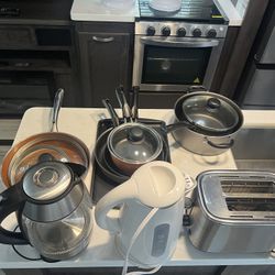 Misc Kitchen Items Pots, Pans, Kettle, Toaster 
