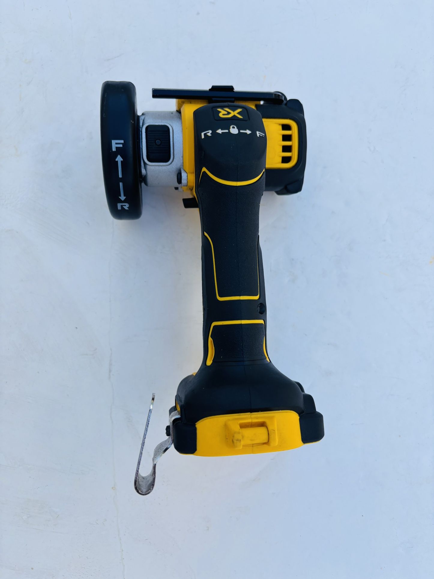 Dewalt 20V XR Cordless 3 in. Cut-Off Tool (TOOL ONLY/SOLO LA HERRAMIENTA)
