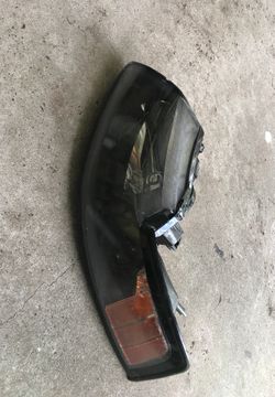 01-04 Ford Mustang left driver side headlight