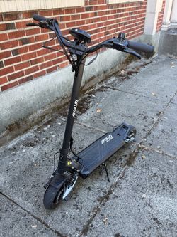 Apollo Phantom Electric Scooter