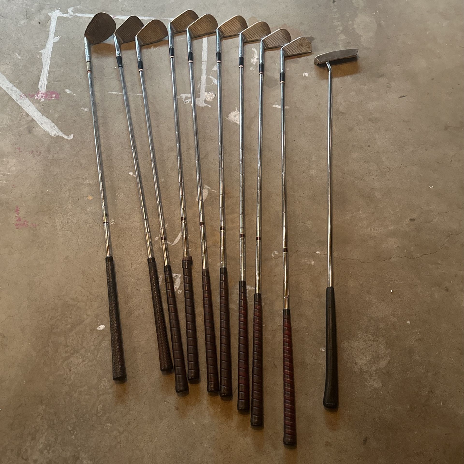 Spalding Invitational Golf Clubs