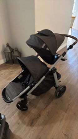 Graco ModesNest2Grow stroller