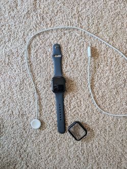 Apple Watch Series 8 [GPS 45mm] Smart Watch w/ Midnight Aluminum Case with Midnight Sport Band - S/M.