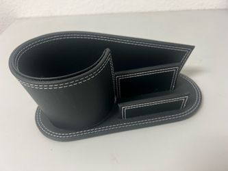 Pen holder