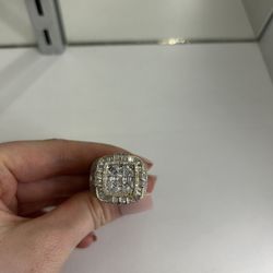 New Ring 14kt gold with vvs natural diamonds 