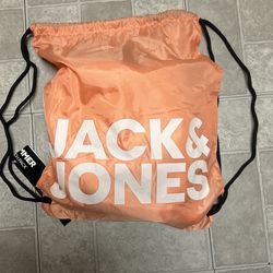 Jack And Jones 3 Piece Set. Towel, Shorts And Carry Bag