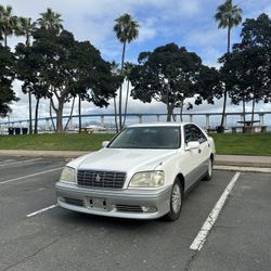 2000 Toyota Crown saloon 