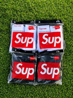 Supreme x Hanes Cushion Crew Socks 4-Pack