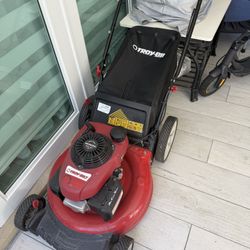 Hardly Used Troy Built Lawn Mower, Almost Brand New, Model Number 11A-B1FQ563 