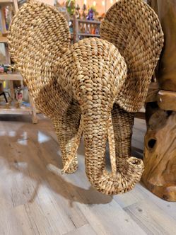 Large Wicker elephant decoration