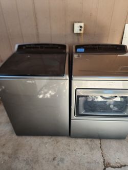 Washer And Dryer Electric Whirlpool super Capacity Plus Whit Warranty $550