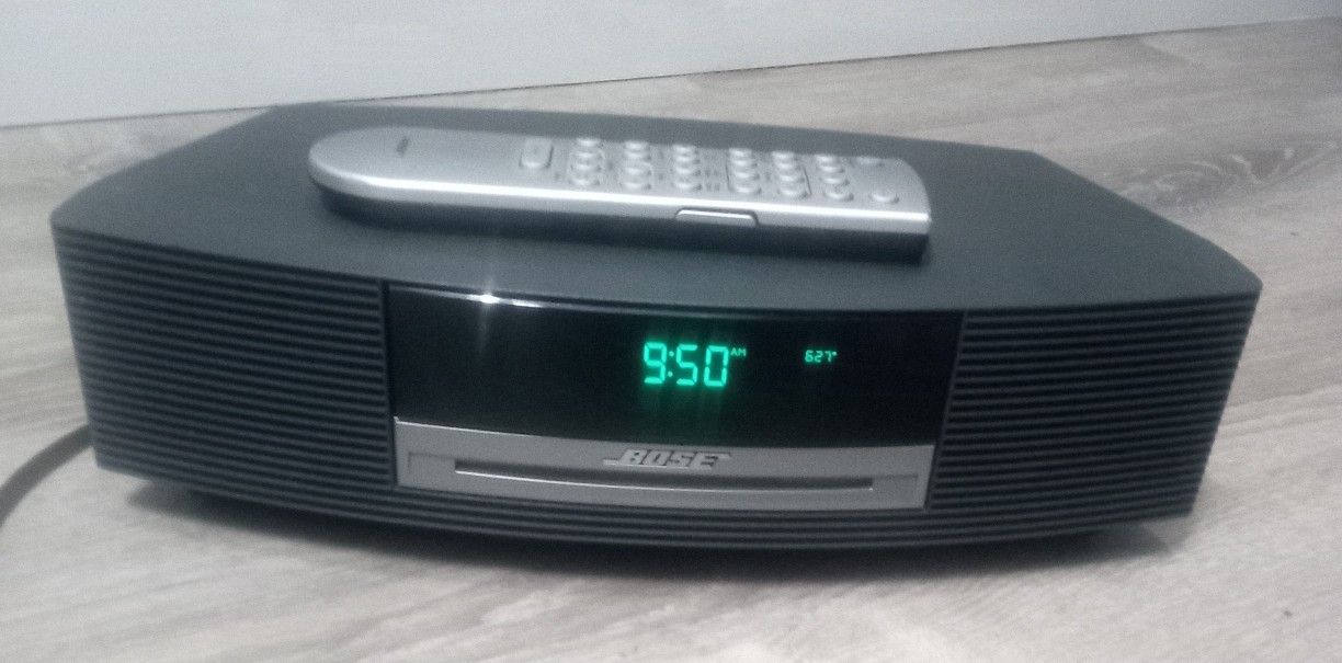 BOSE WAVE MUSIC SYSTEM CD AMFM Bluetooth