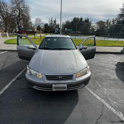2000 Toyota Camry