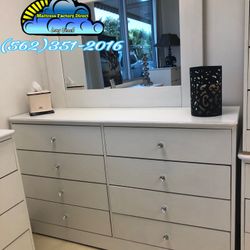White Dresser Wide 8 Drawer w/ Mirror Tocador Con Espejo Blanco 