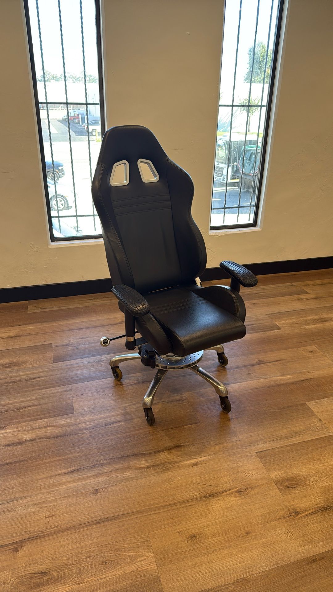 Pit Stop Furniture Office Chair