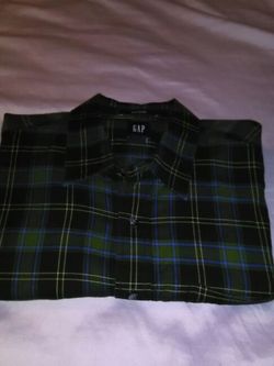 Gap shirt