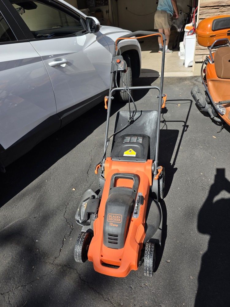 BLACK+DECKER 13 Amp 20-inch electric lawn mower