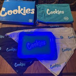 Cookies Glow Tray And 2 Cookies Bandanas