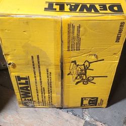 New dewalt portable table saw with rolling stand 