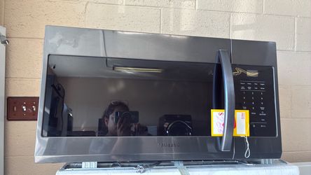 Nice like new Samsung microwave