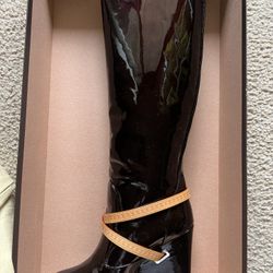 Authenic Louis Vuitton women knee high boot 38.5 