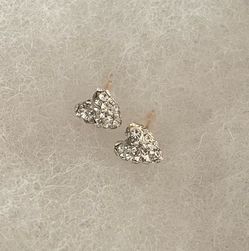 10k Yellow Gold Heart Shaped Rhinestone Earrings .8g