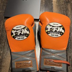 TFM Boxing Glove  Winning Rival Grant Fly