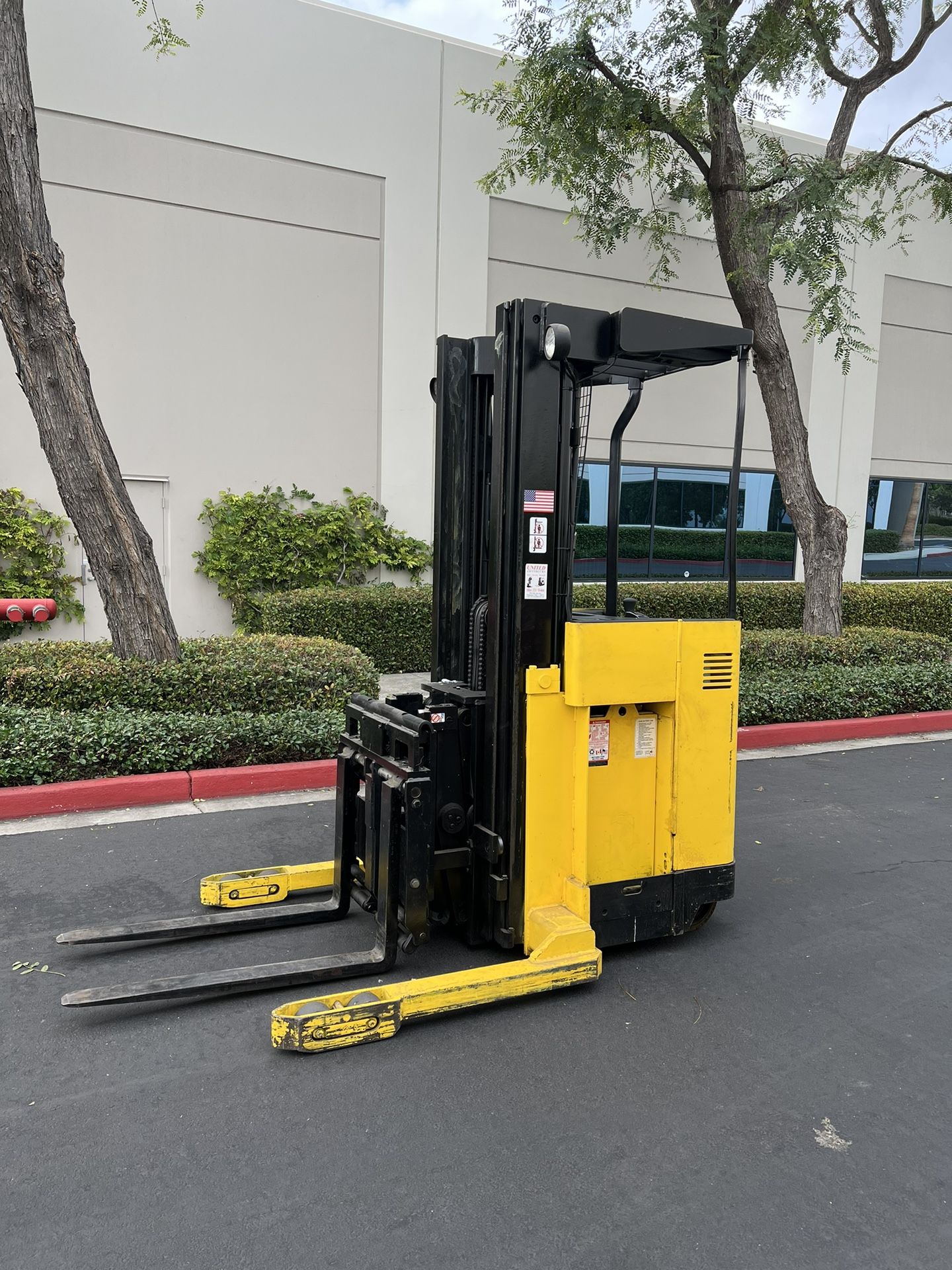 Hyster Electric Stand-up Forklift
