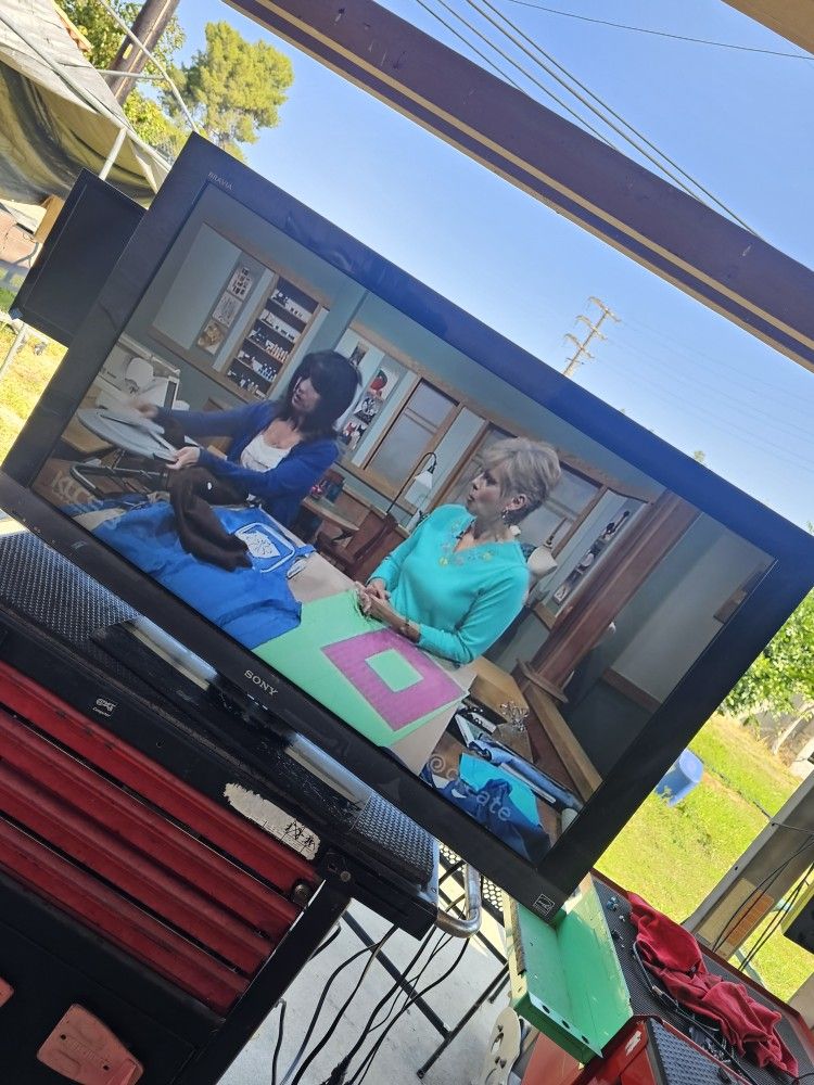 SONY 40Inch. TV Good Condition