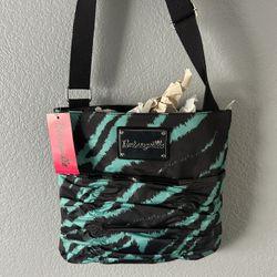 Women’s Betseyville Green & Black Hand Bag