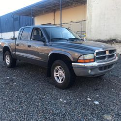 2004 Dodge Dakota