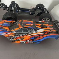 Traxxas Rustler 4x4 Roller/Slider