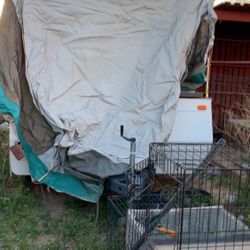 Pop Up Trailer . ITS A NORMAL POPUP ITS NOT A BRAND NEW  POPUP ITS IN FAIR CONDITION DUSTY BUT THAT CAN BE CLEANED UP 