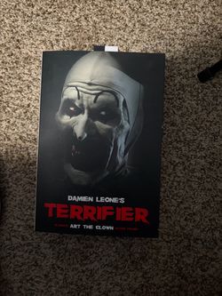 NECA Terrifier Ultimate Art the Clown Action Figure
