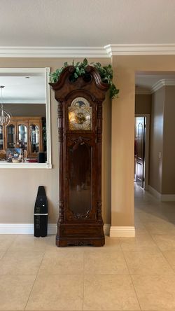 Vintage Sligh grandfather clock