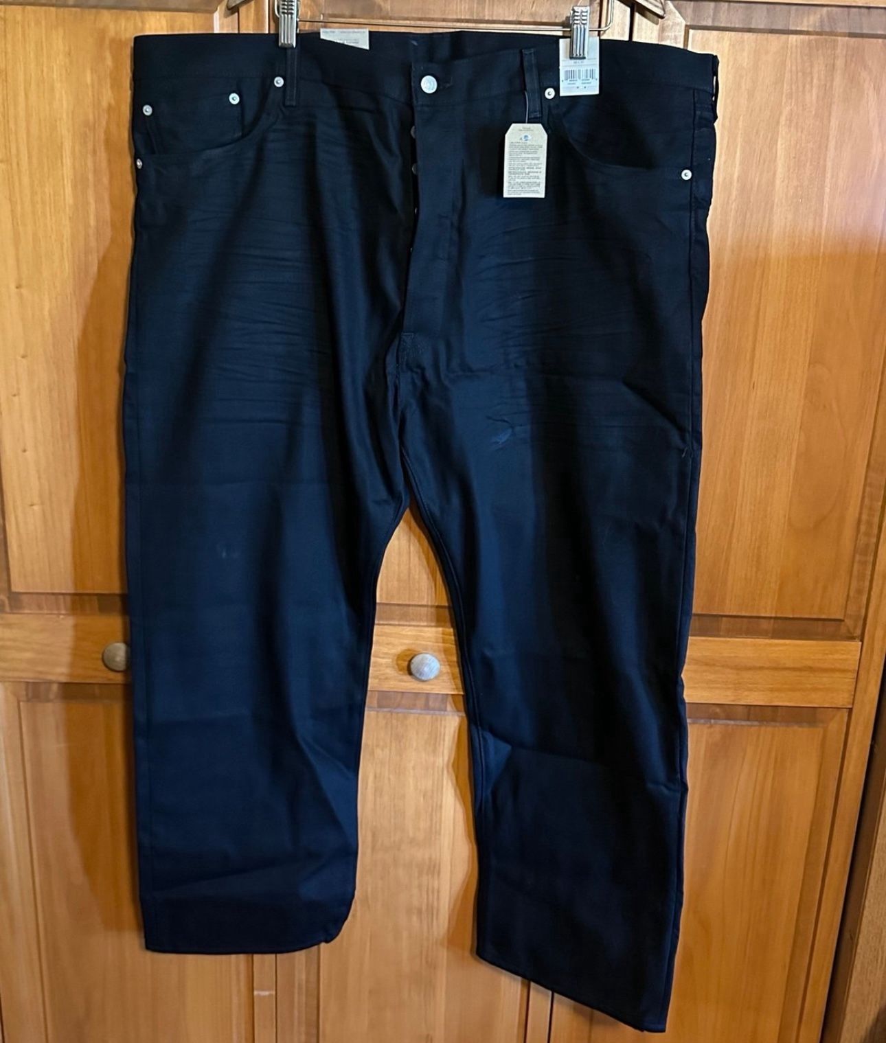 NWT AUTHENTIC BUTTON UP 501 LEVIS 48x30 BLACK