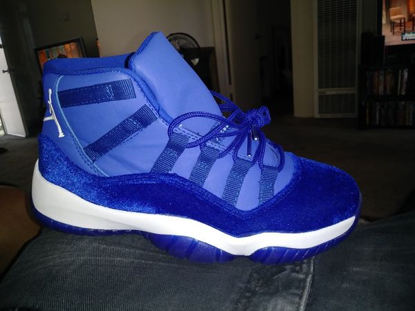 air jordan 11 prm heiress royal blue velvet