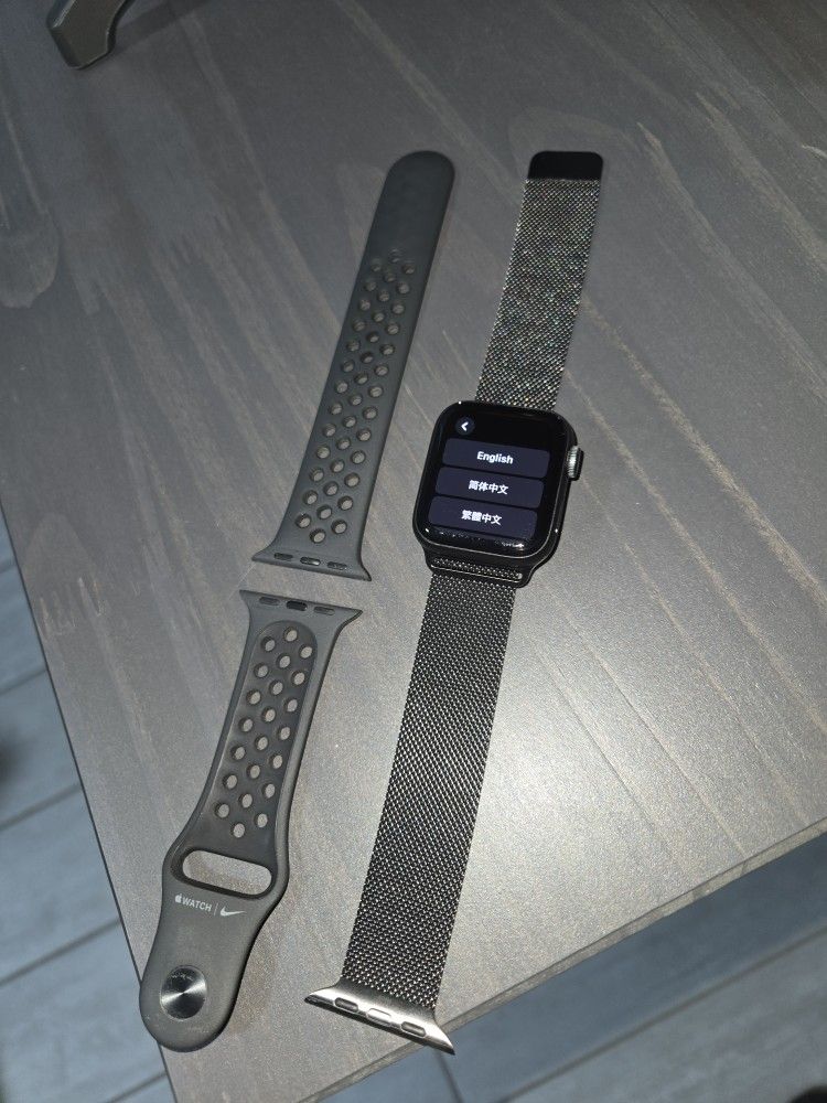 Apple Watch SE Nike Edition