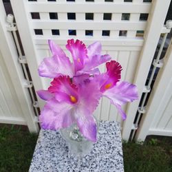 Crystal  glass  vase 