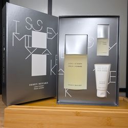 Issey miyake 3pc set $75
