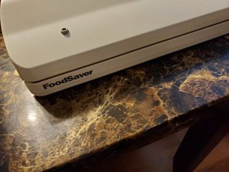 Foodsaver Delux Sealer Machine